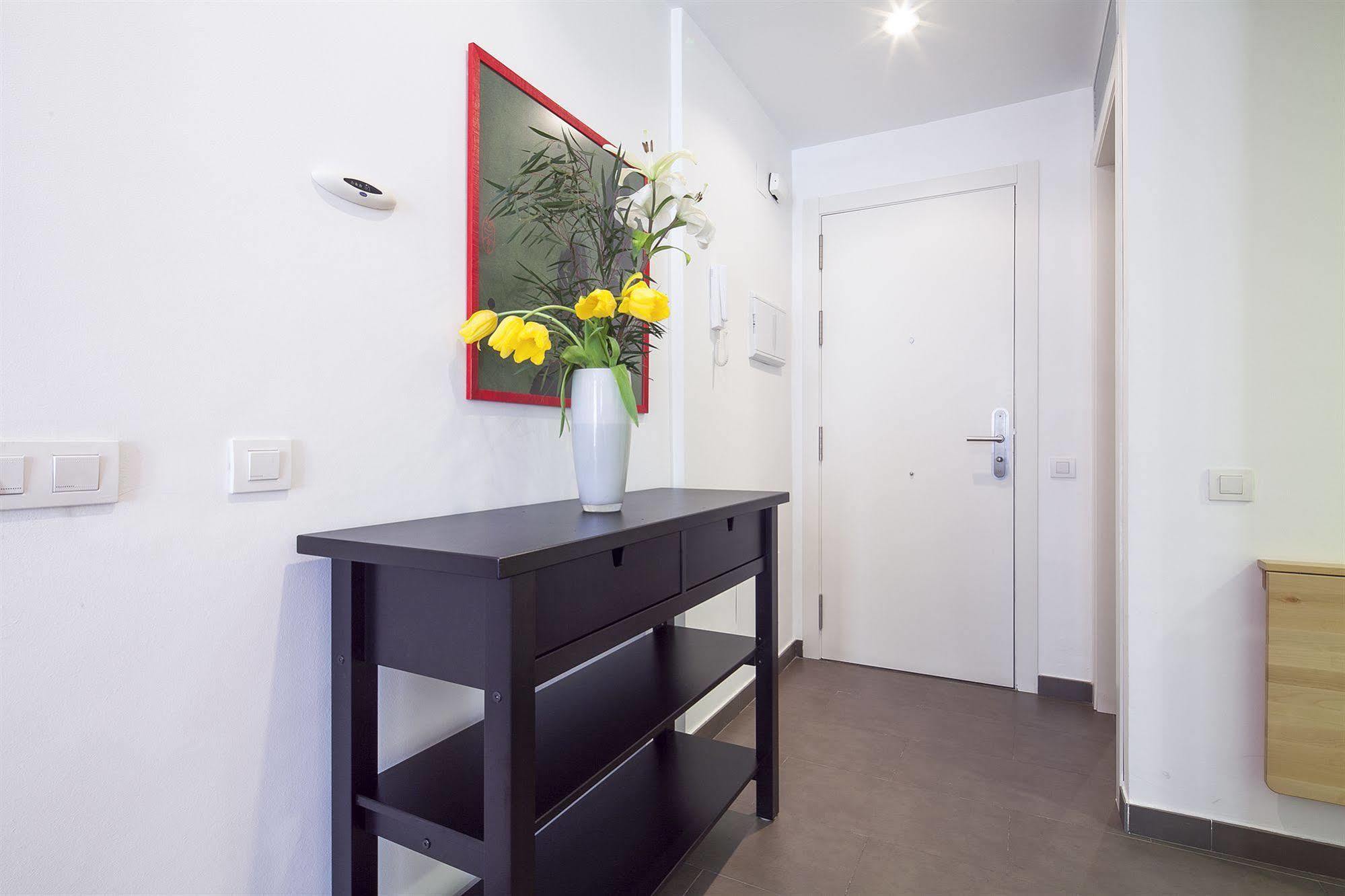 Inside Barcelona Apartments Sants Exterior foto