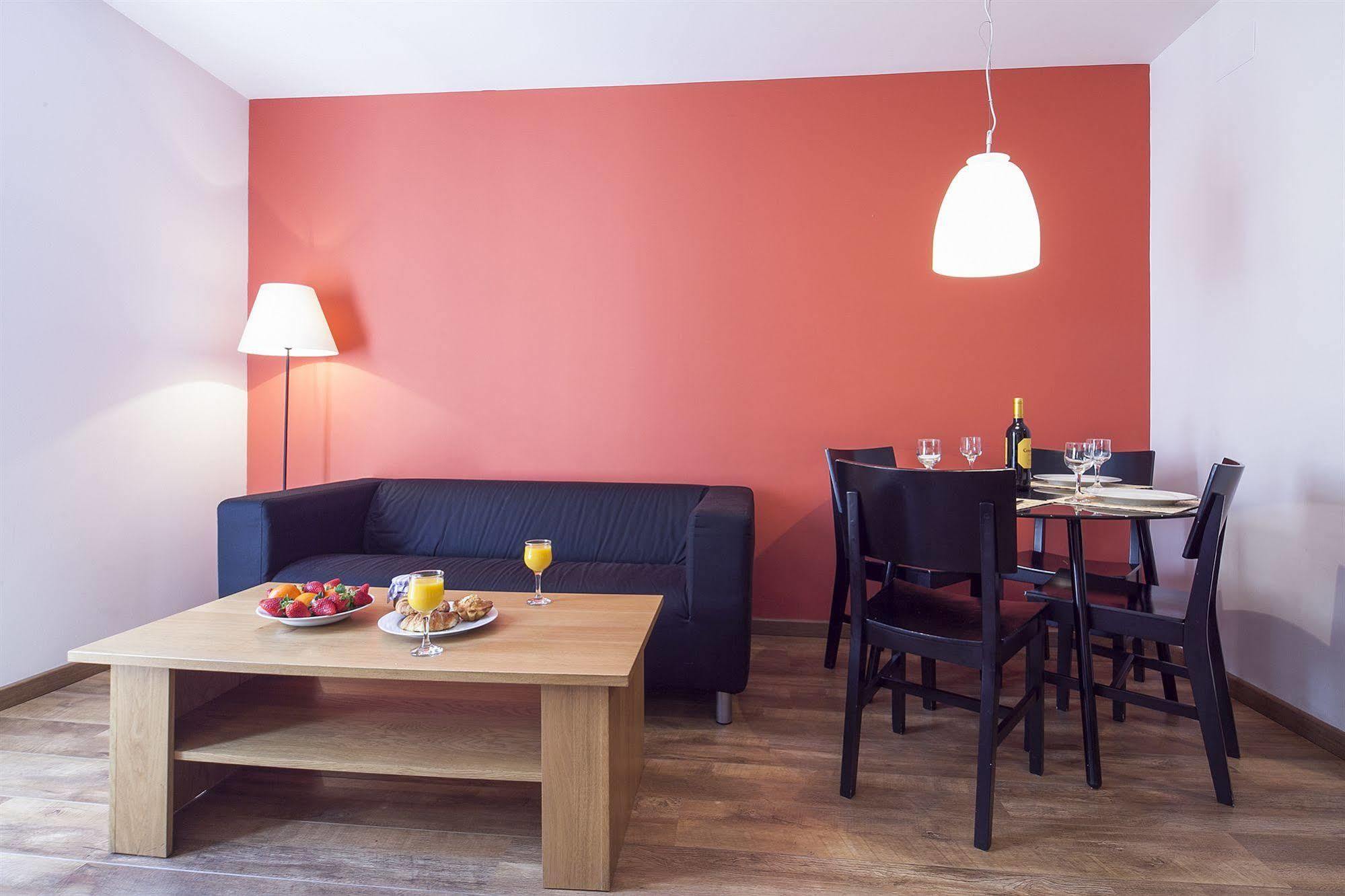 Inside Barcelona Apartments Sants Exterior foto